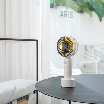 7 fan portátil de Vane Handheld Electric Fan 4W 1200mAh con el cargador USB
