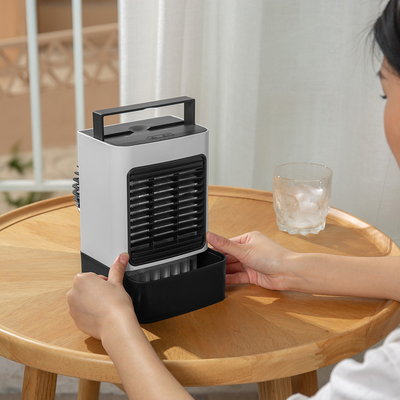 Un fan más fresco Mini Desk Fan portátil práctico de aire de la capacidad 2000mAh de la batería