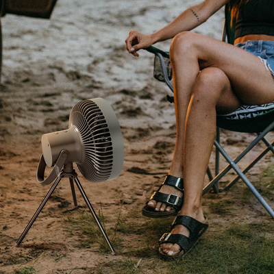 El acampar recargable del dormitorio 10000mAh de la fan con pilas del pedestal del trípode