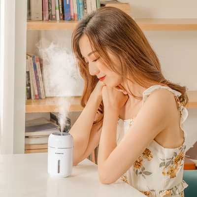 El difusor ultrasónico del aroma del hogar del USB llevó el humectador blanco portátil ligero del aire